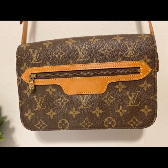 Beautiful Vintage Louis Vuitton crossbody - Picture 2 of 7